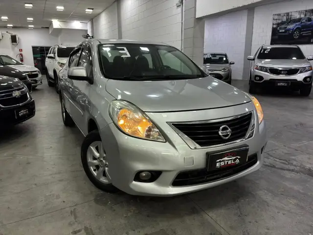 Carro Nissan Versa 2013 1.6 16V SL (Flex)