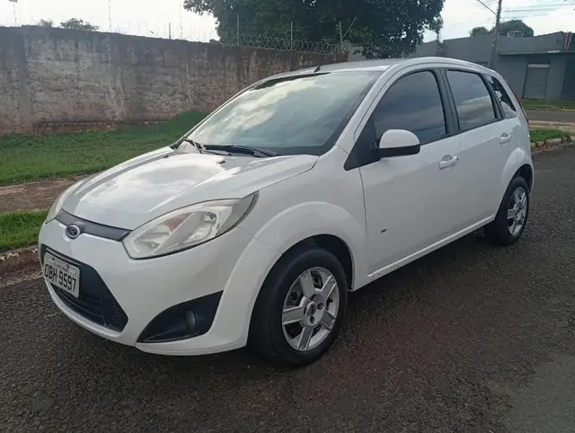 Carro Ford Fiesta Hatch 2014 SE 1.0 RoCam (Flex)