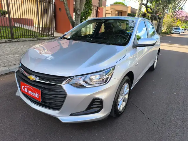Carro Chevrolet Onix Plus 2023 LT 1.0 Turbo (Aut.)