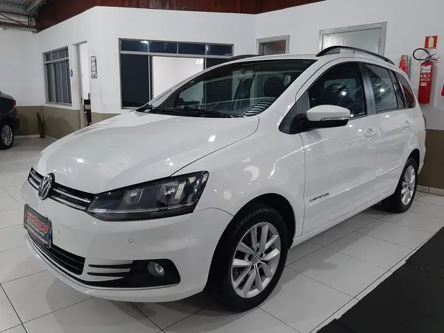Carro Volkswagen SpaceFox 2015 1.6 VHT Comfortline (Flex)