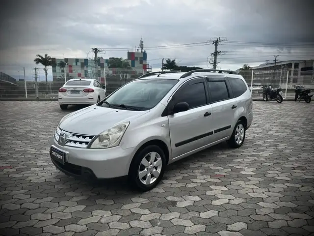 Carro Nissan Grand Livina 2011 S 1.8 16V (flex)