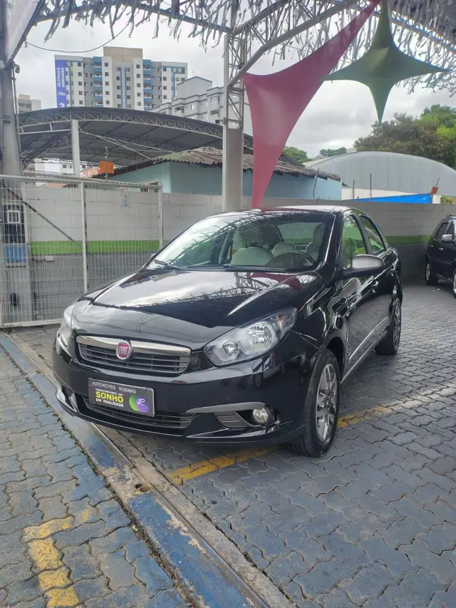 Carro Fiat Grand Siena 2015 Essence 1.6 16V (Flex)