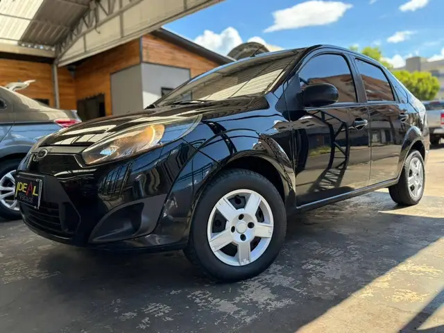 Carro Ford Fiesta Sedan 2013 1.0 (Flex)