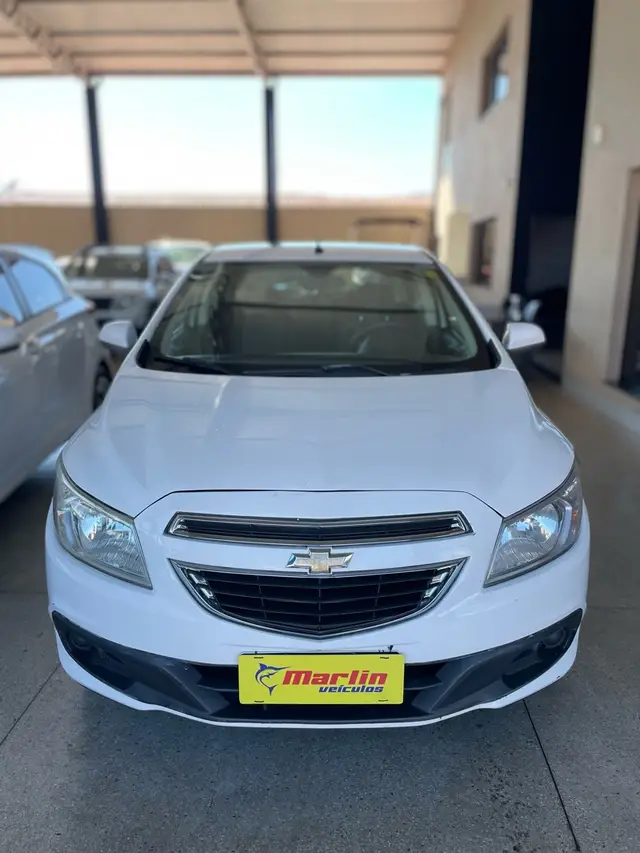 Carro Chevrolet Onix 2014 1.0 LT SPE/4