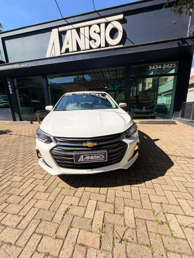 Carro Chevrolet Onix 2024 LT 1.0