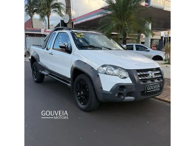 Carro Fiat Strada 2012 Adventure 1.8 16V (Flex) (Cabine Dupla)