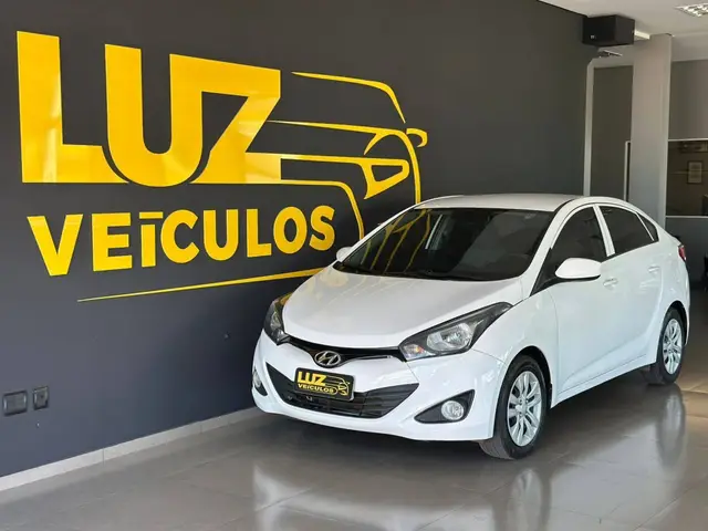 Carro Hyundai HB20S 2015 1.0 Comfort Plus (Flex)