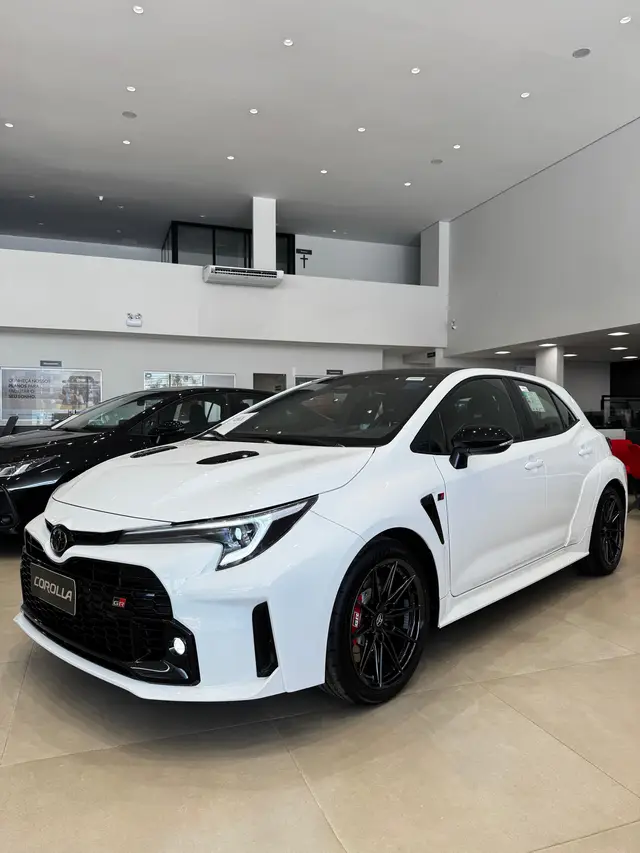 Carro Toyota GR Corolla 2024 Circuit 1.6 Turbo 4x4 Mec