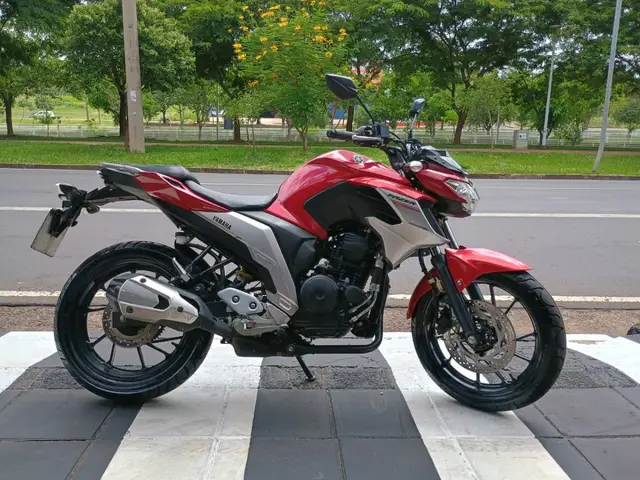 Moto Yamaha Fazer FZ25 2023 ABS