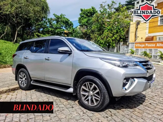 Carro Toyota SW4 2020 2.8 TDI SRX 7L 4x4 (Aut) (Diesel)