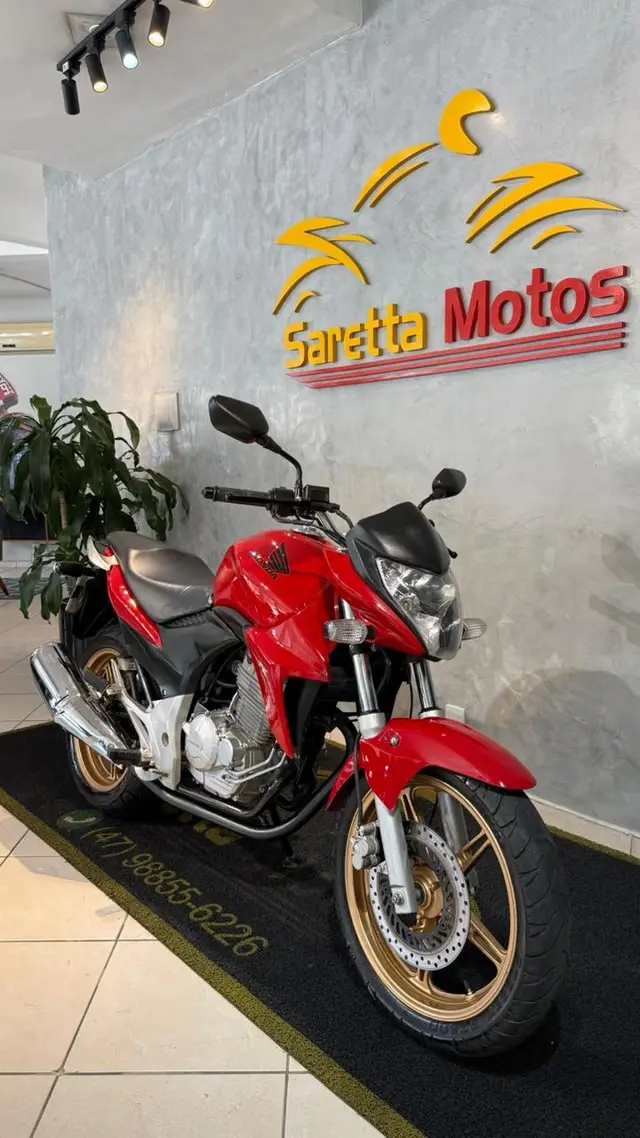 Moto Honda CB 300R 2015 (ABS)