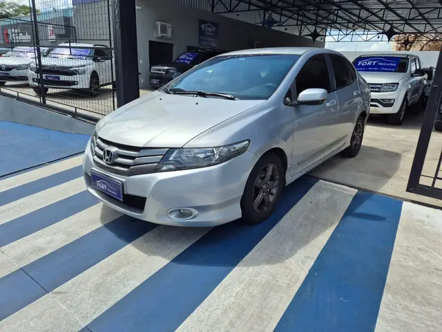 Carro Honda City 2010 LX 1.5 16V (flex)