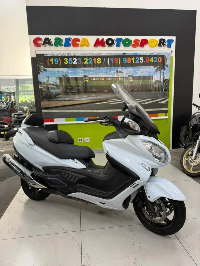 Moto Suzuki Burgman 2017 650 Executive