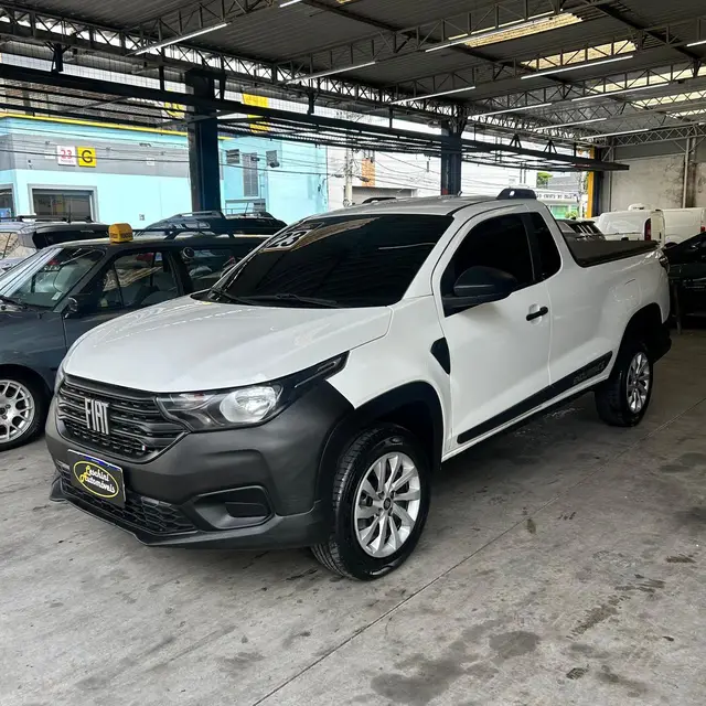 Carro Fiat Strada 2023 Endurance 1.4 Cabine Plus (Flex)