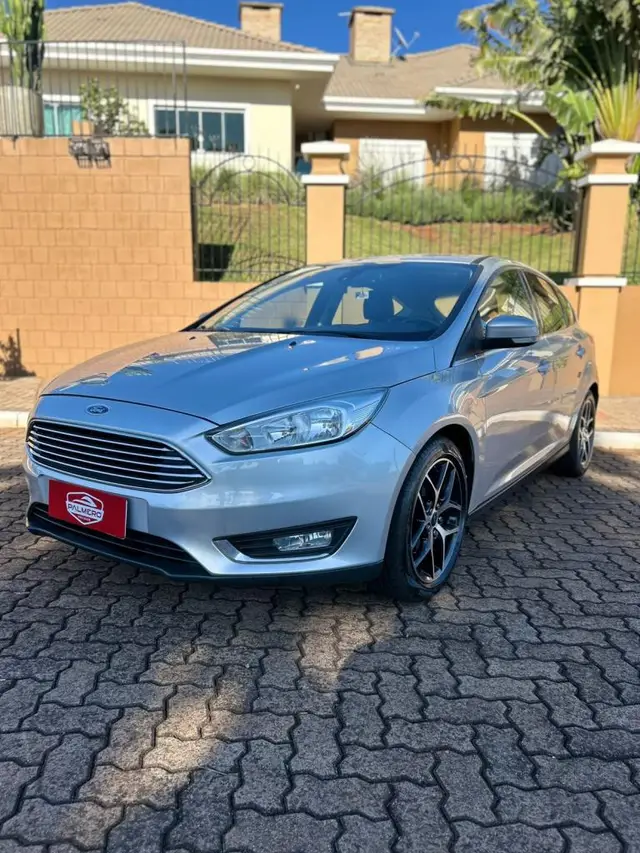 Carro Ford Focus Hatch 2016 Titanium Plus 2.0 PowerShift