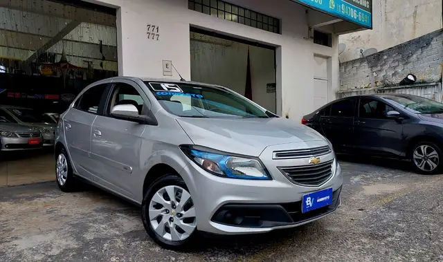 Carro Chevrolet Onix 2015 1.4 LT SPE/4