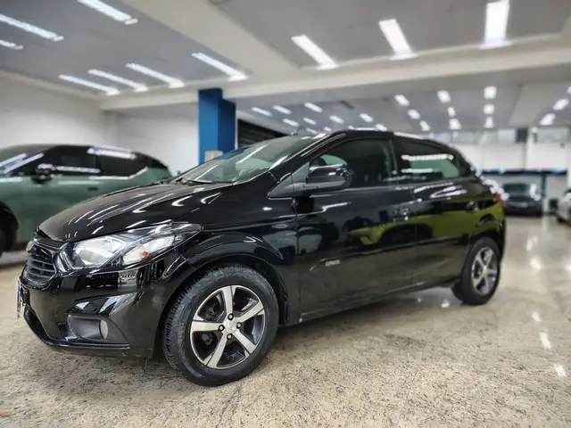 Carro Chevrolet Onix 2018 1.4 LTZ SPE/4