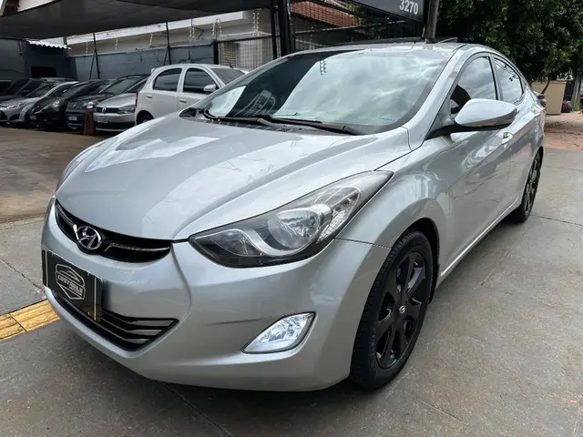 Carro Hyundai Elantra 2013 Sedan 1.8 GLS (aut)