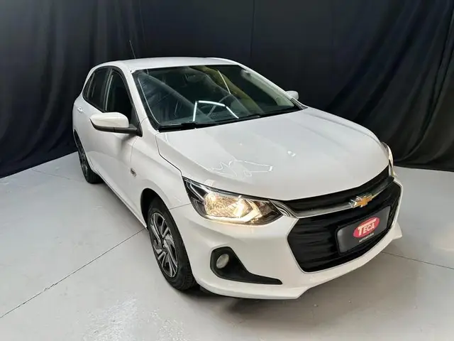 Carro Chevrolet Onix 2024 LT 1.0