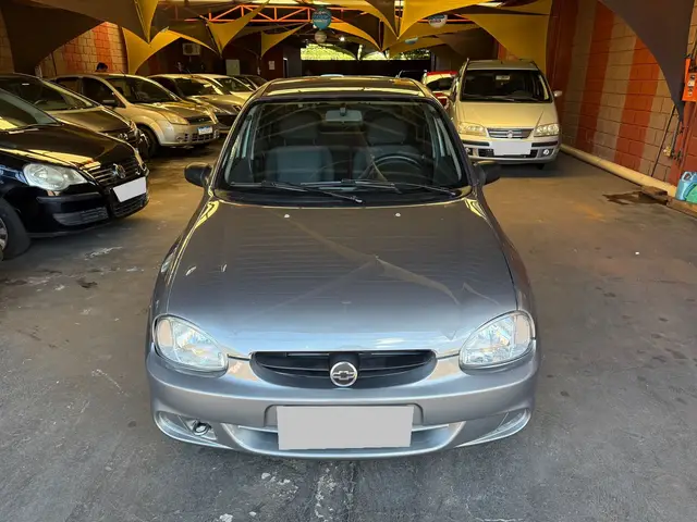 Carro Chevrolet Classic 2005 Corsa Sedan  Life 1.0 VHC