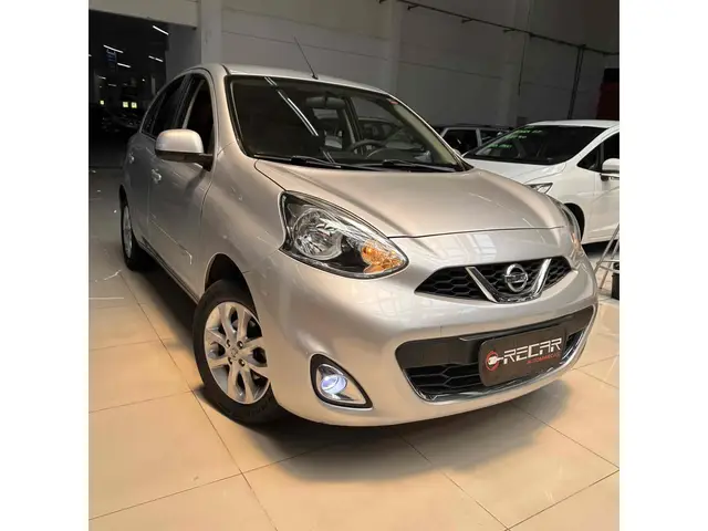 Carro Nissan March 2015 1.0 12V SV (Flex)