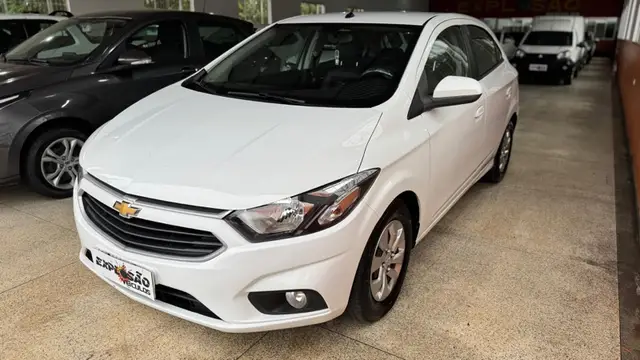 Carro Chevrolet Onix 2019 1.0 LT SPE/4