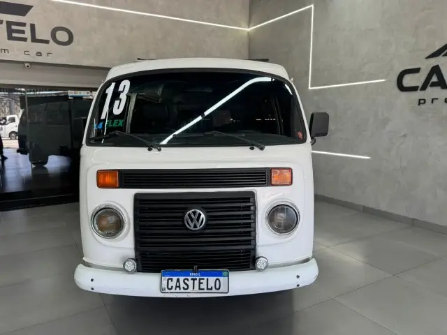 Carro Volkswagen Kombi 2013 Escolar 1.4 (Flex)