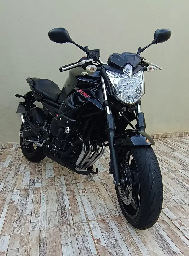 Moto Yamaha XJ6 N 2011 XJ6 N 600