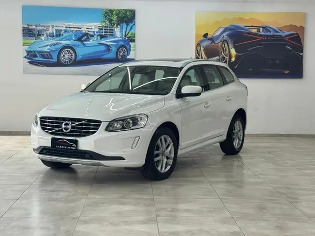Carro Volvo XC60 2017 2.4 D5 Momentum 4WD