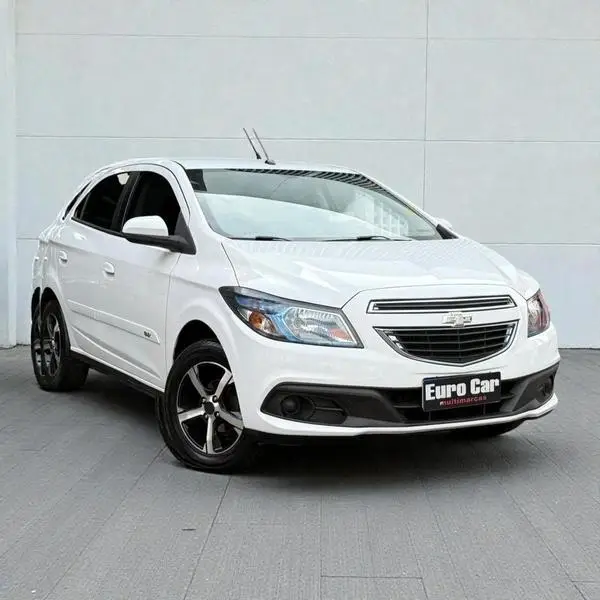 Carro Chevrolet Onix 2014 1.4 LT SPE/4