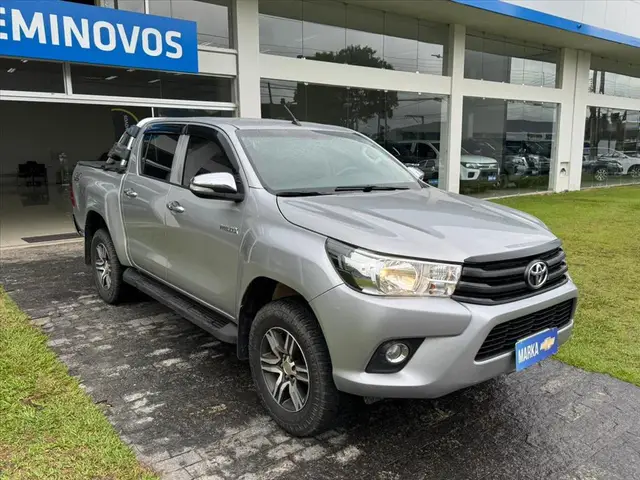 Carro Toyota Hilux Cabine Dupla 2017 Hilux 2.8 TDI STD CD 4x4