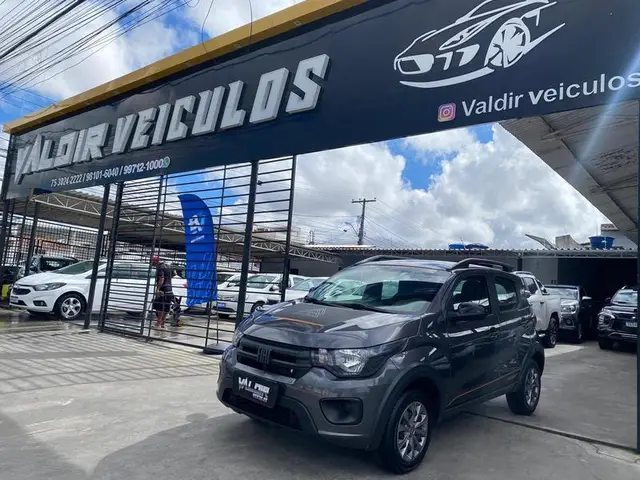 Carro Fiat Mobi 2024 Trekking 1.0