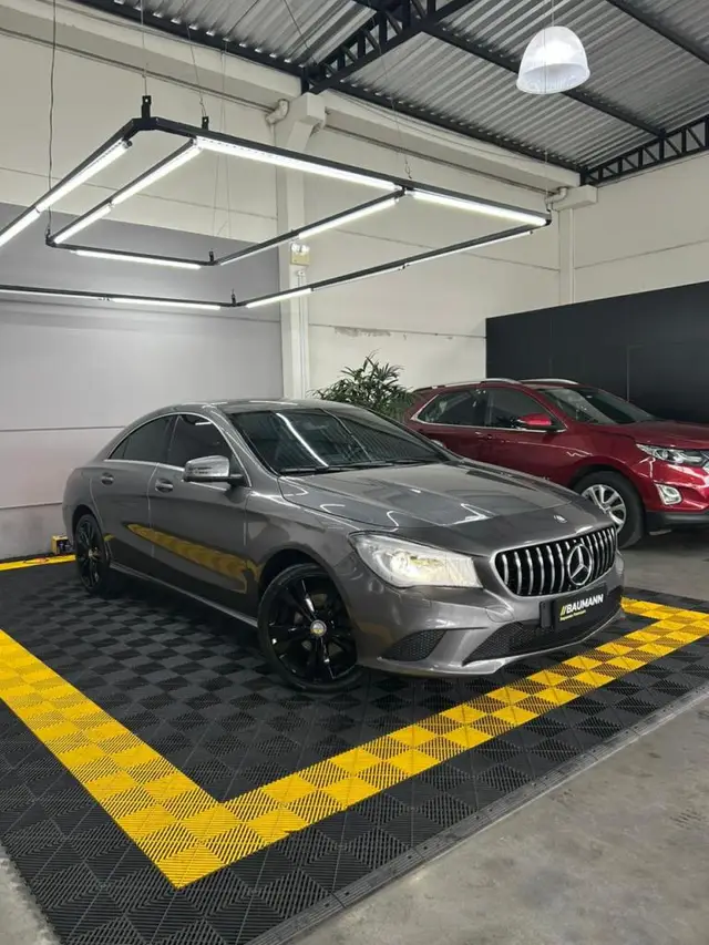 Carro Mercedes-Benz CLA 200 2015 1.6 Urban DCT