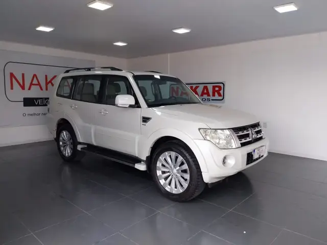 Carro Mitsubishi Pajero Full 2014 3.2 DI-D 5D HPE 4WD