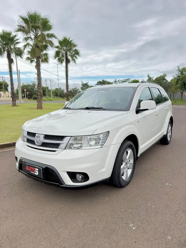 Carro Fiat Freemont 2012 2.4 16V Emotion (Aut)