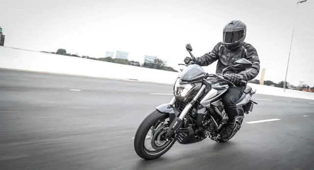 Moto Bajaj Dominar 250 2025 250