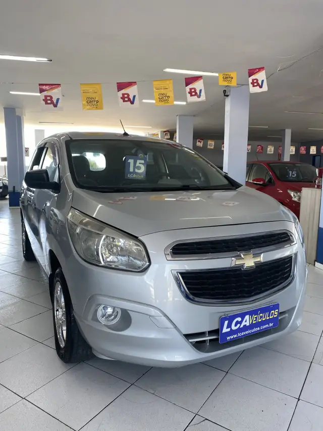 Carro Chevrolet Spin 2015 LT 5S 1.8 (Flex)