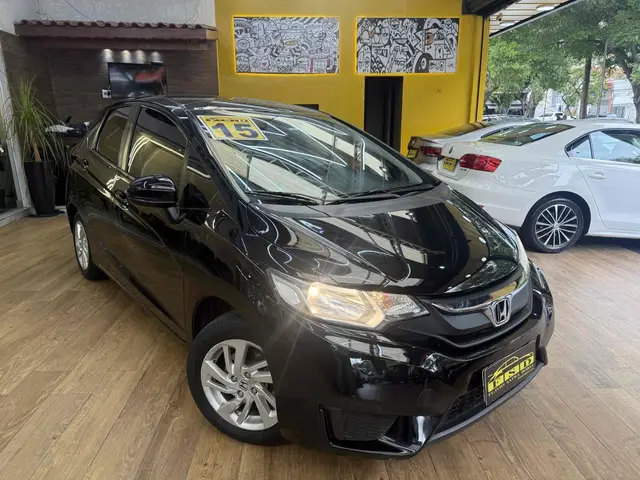 Carro Honda Fit 2015 1.5 16v LX CVT (Flex)