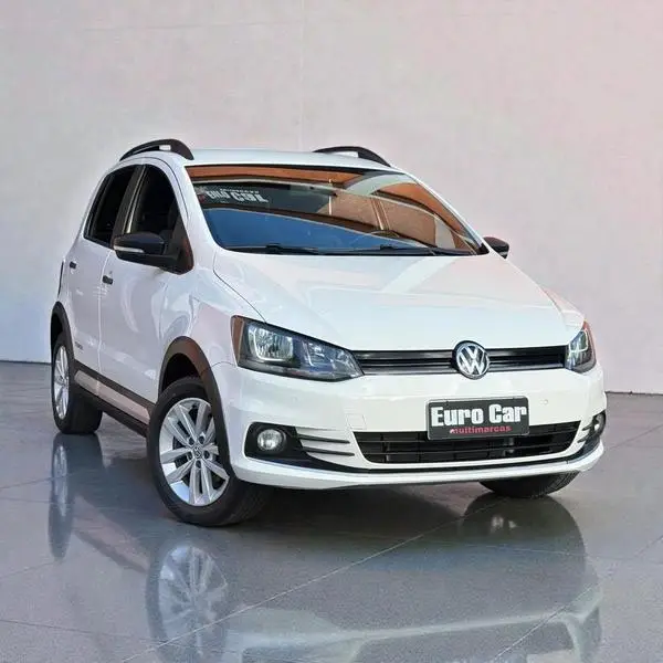 Carro Volkswagen Fox 2016 1.0 MPI Track (Flex)