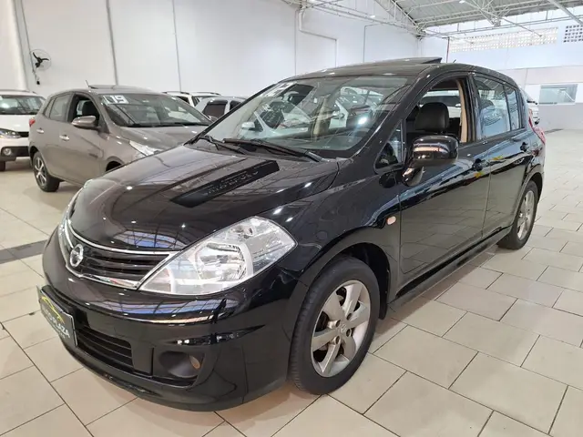 Carro Nissan Tiida 2012 S 1.8 (flex)