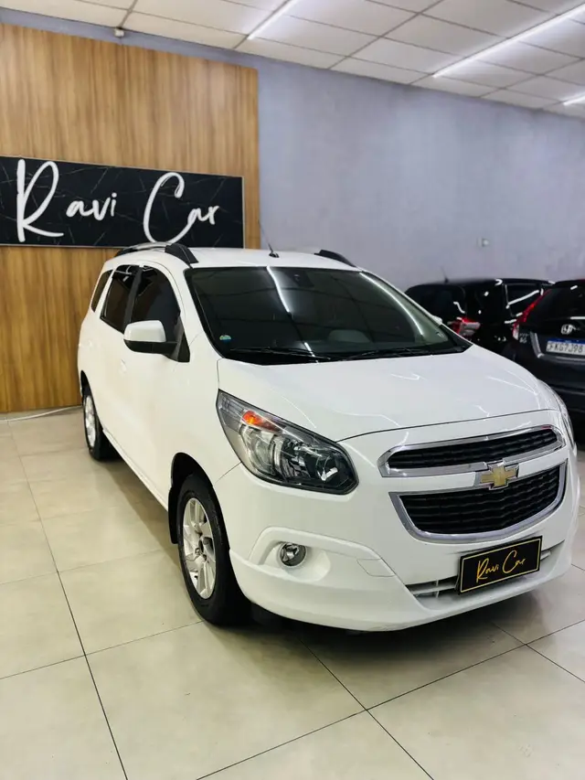 Carro Chevrolet Spin 2017 LTZ 7S 1.8 (Flex)