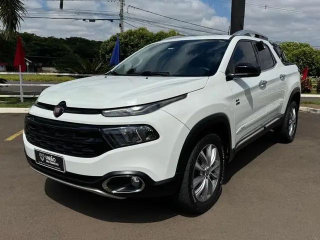 Carro Fiat Toro 2019 Volcano 2.0 diesel AT9 4x4