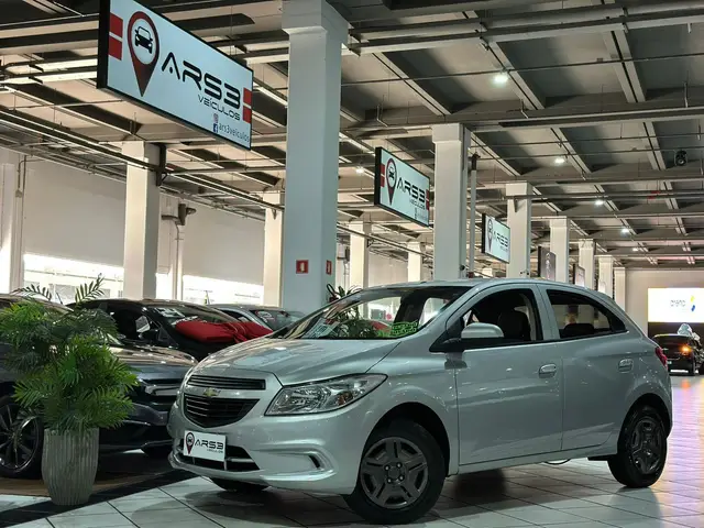 Carro Chevrolet Onix 2013 1.0 LS SPE/4