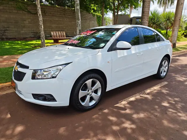 Carro Chevrolet Cruze 2014 LT 1.8 16V Ecotec (Flex)