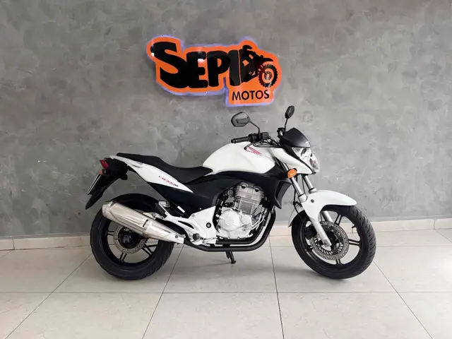 Moto Honda CB 300R 2012 Edição Especial