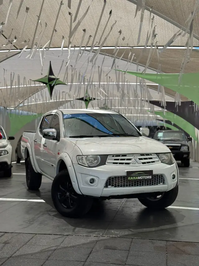 Carro Mitsubishi L200 Triton Sport 2017 3.2 DID-H GL 4WD