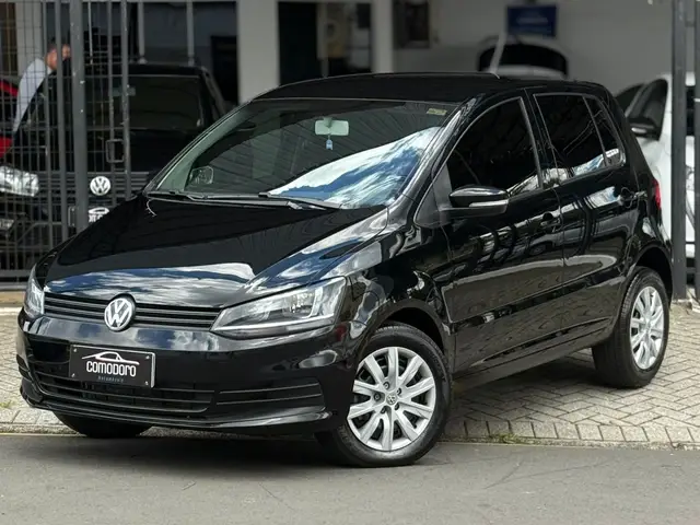 Carro Volkswagen Fox 2015 Comfortline 1.0 TEC (Flex)