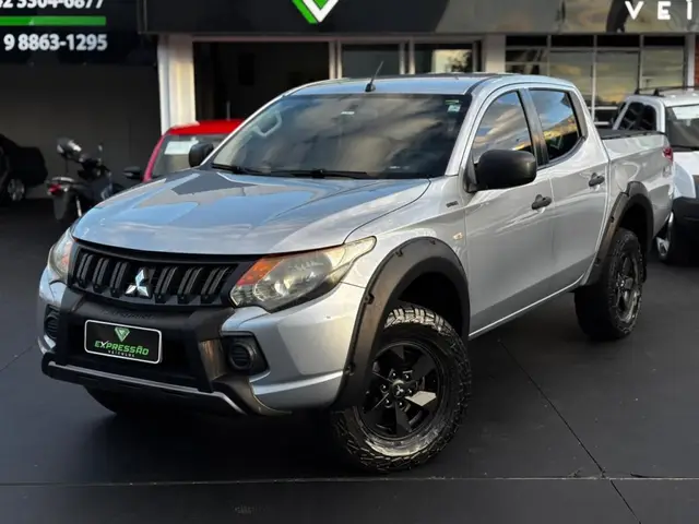 Carro Mitsubishi L200 Triton Sport 2020 Sport 2.4 GLX 4WD