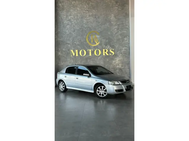 Carro Chevrolet Astra Sedan 2010 Advantage 2.0 (Flex)