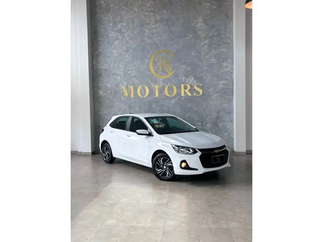 Carro Chevrolet Onix Plus 2024 LT 1.0